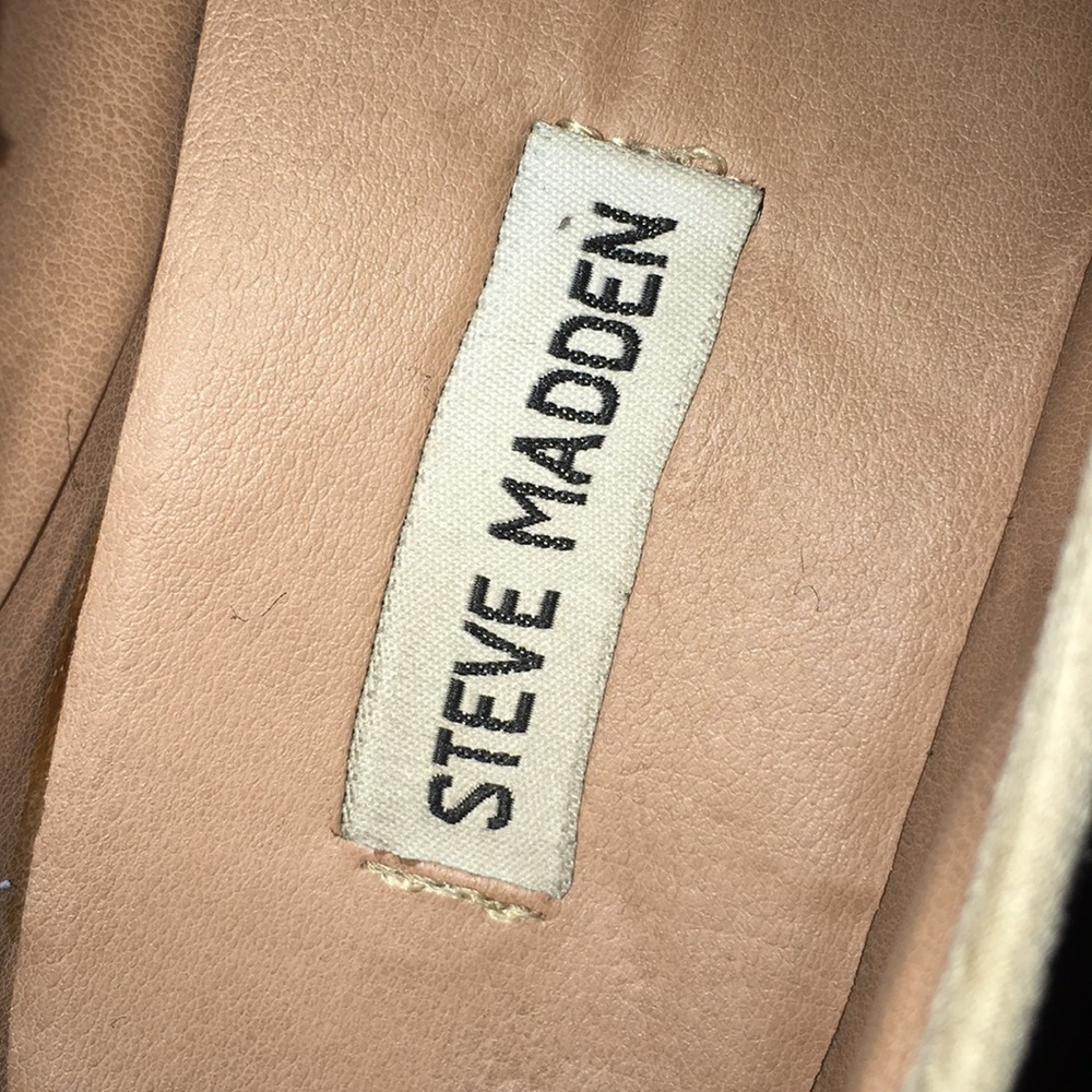 Steve Madden slip on shoes - Picture 4 of 4